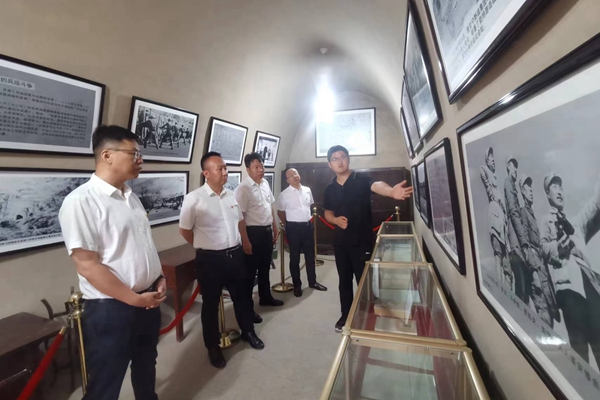 1689235855110812.jpg 參觀革命舊址_副本.jpg