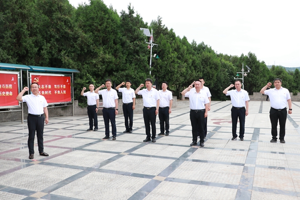 1689235868112899.jpg 重溫入黨誓詞_副本.jpg