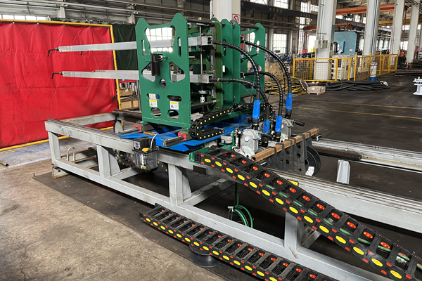 1690359145212740.png 第二代中部槽自動焊機_副本.png