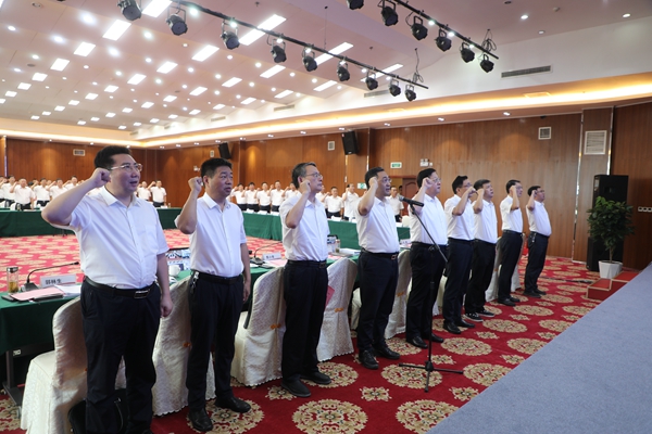 1693465751127250.jpg 宣誓_副本.jpg