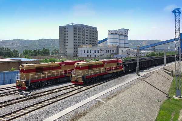 1699835636186063.jpg 裝車作業(yè)_副本.jpg