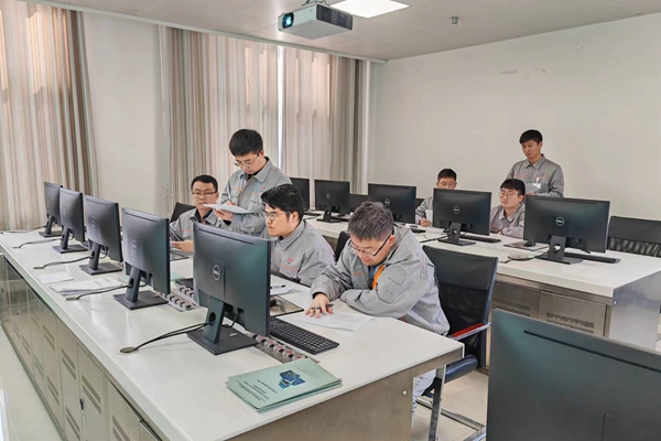 1703128187132824.jpg 外訓照片_副本.jpg