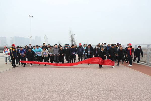 1703814958480435.jpg 起跑_副本.jpg