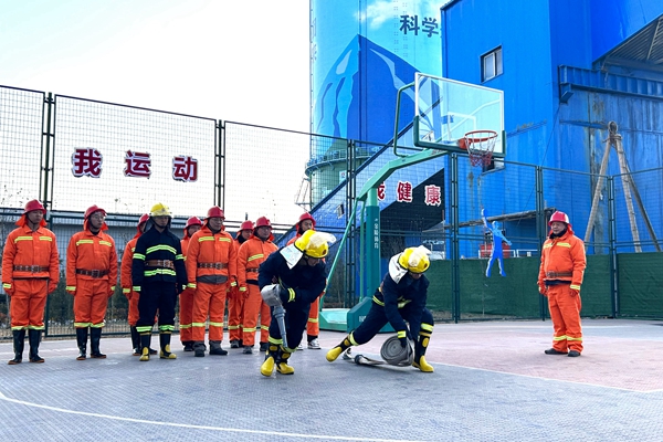 義務(wù)消防隊(duì)訓(xùn)練_副本.jpg