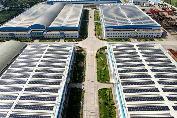 8. 光伏發電項目并網發電 綠色發展走出“新路子”_副本.jpg