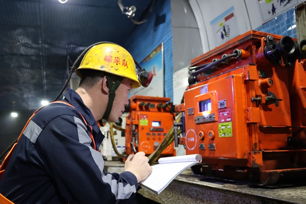 1712538842300074.jpg 狠抓安全管控,織牢“安全網”_副本.jpg