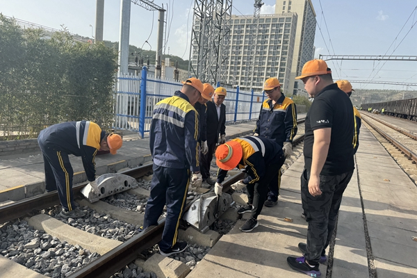 1713770823124171.jpg 車輛脫軌事故應急演練_副本.jpg