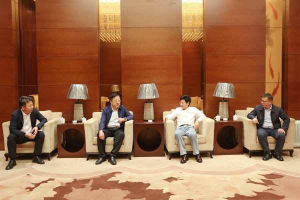 1714009154133497.jpg 座談交流_副本.jpg