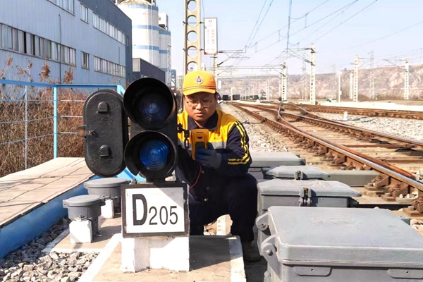 1723430594134598.jpg 鐵路信號機檢測作業_副本.jpg