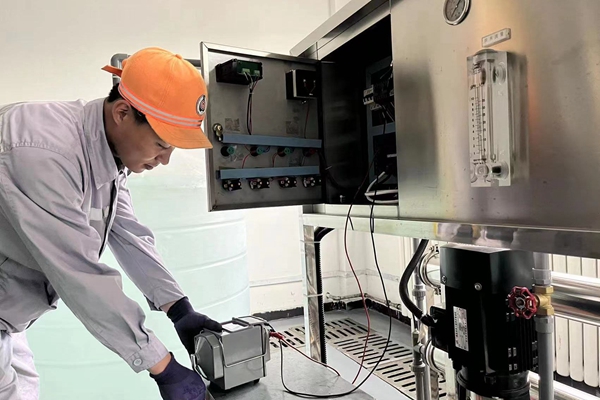 1723772004599231.jpg 設(shè)備維修_副本.jpg