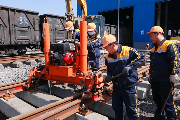 1730252751124202.jpg 設(shè)備維護(hù)_副本.jpg