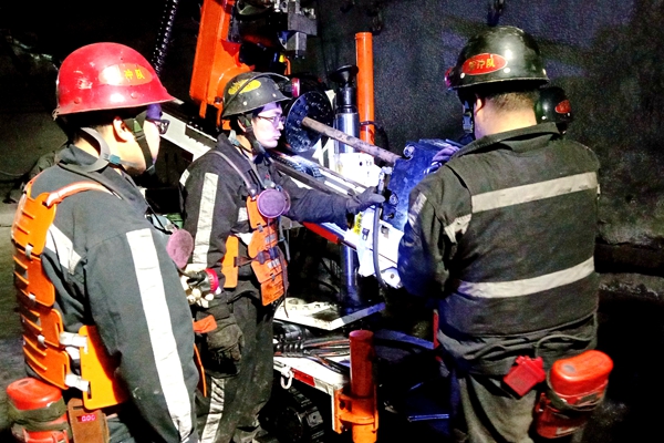 1735615679164986.jpg “5”,建立五級安全網絡化管理模式_副本.jpg