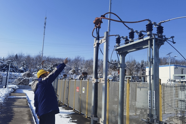 1737948090842188.jpg 重要設(shè)備巡查_副本.jpg