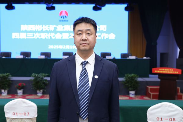 1740469226182424.jpg 鄭鵬偉_副本.jpg