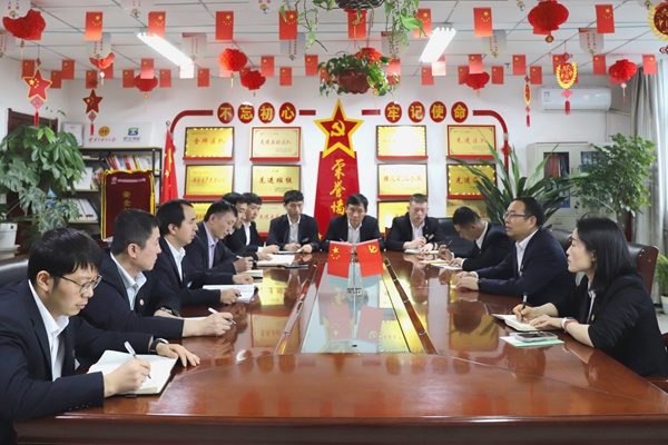 1746503450545913.jpg 綜采隊調(diào)研_副本.jpg