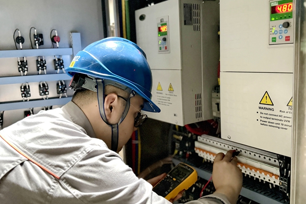 1747388681205007.jpg 與設備為友_副本.jpg