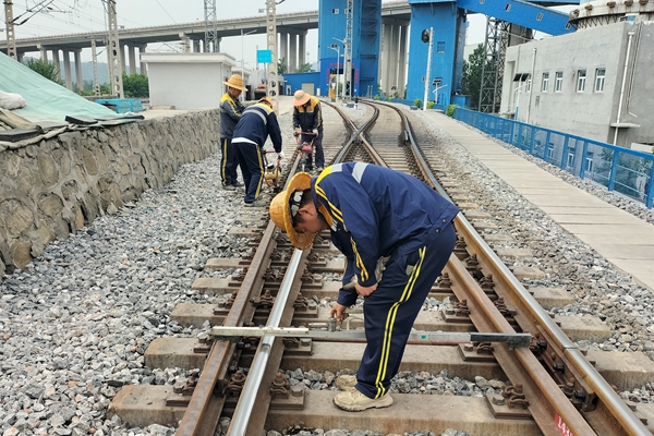 1748942985101545.jpg 線路病害整治_副本.jpg