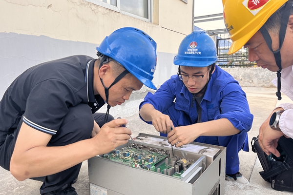 1751016572112719.jpg 3.設(shè)備檢修_副本.jpg