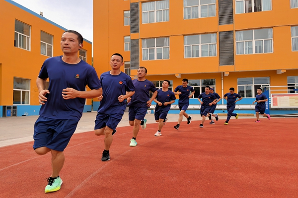 1756108514572897.jpg 0b9566895528fefb7af33e969d801e0.jpg