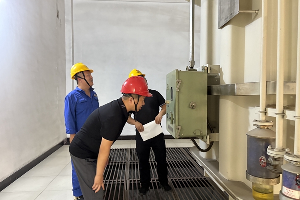 1758526847137982.jpg 設備安全檢查2_副本.jpg