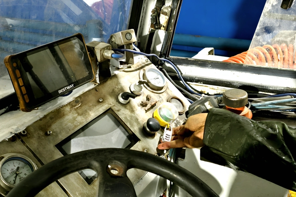 1758594620132500.jpg 配圖_副本.jpg