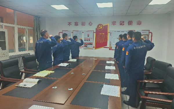 1759491368810023.jpg 重溫入黨誓詞.jpg