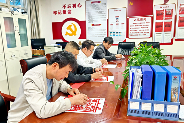 1759991269930946.png 第一段后_副本.png