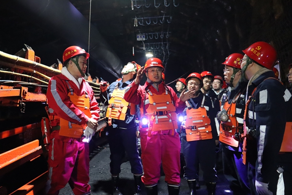 1764061537781239.jpg 賀海鴻下井_副本.jpg