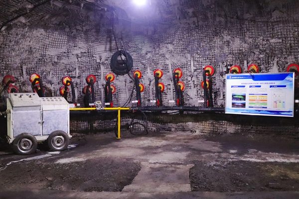 1764295268114956.jpg 2 鉆孔施工_副本.jpg