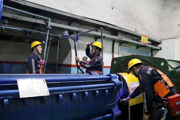 1765787783494944.png 第三段_副本.png