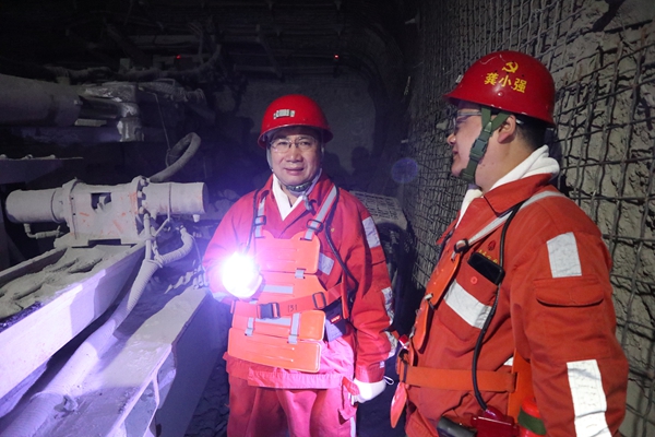 1766132824149512.jpg 郭總-大佛寺.jpg