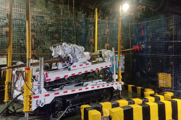 1770359446692003.jpg 圖1:鉆孔施工現場(1)_副本.jpg