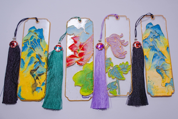 1770364470892813.jpg 2 手工掐絲琺瑯書簽_副本.jpg